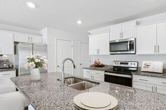 5612 Harrison Trace Dr in Charlotte, NC - Foto de edificio - Building Photo