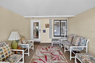 2221 Ivan Ct in Sun City Center, FL - Building Photo - Building Photo