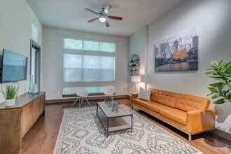 1000 Oakdale St in Houston, TX - Building Photo - Building Photo