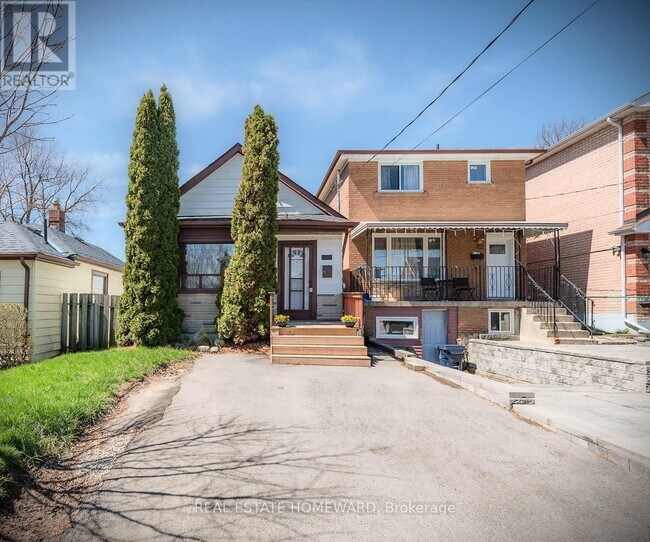 20 Aylesworth Ave in Toronto, ON - Building Photo - Building Photo