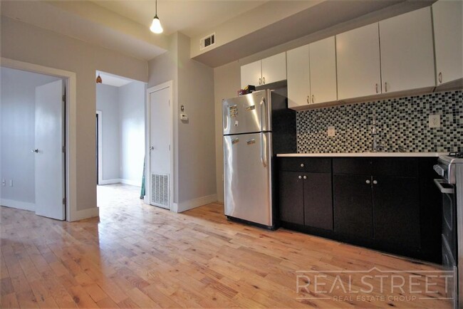 1519 Dean Street in Brooklyn, NY - Building Photo - Floor Plan