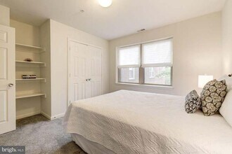 1240 Holbrook Ter NE, Unit 104 in Washington, DC - Foto de edificio - Building Photo