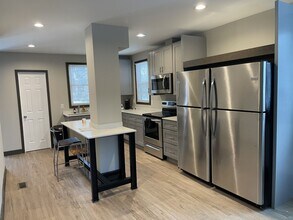 311 5th Ave SE in Minneapolis, MN - Building Photo - Building Photo
