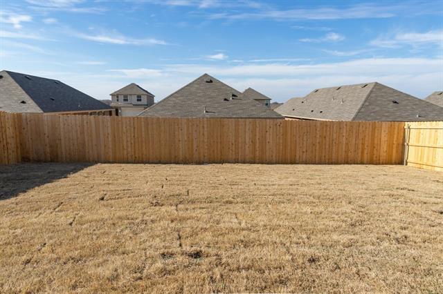 1602 Oriole St in Ennis, TX - Building Photo - Building Photo