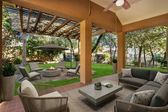 12208 Fairway Cove in Austin, TX - Building Photo - Building Photo