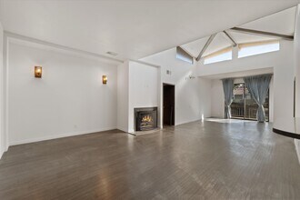 2175 S Beverly Glen Blvd, Unit 403 in Los Angeles, CA - Building Photo - Building Photo