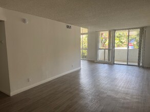 4730 Natick Ave in Los Angeles, CA - Building Photo - Building Photo