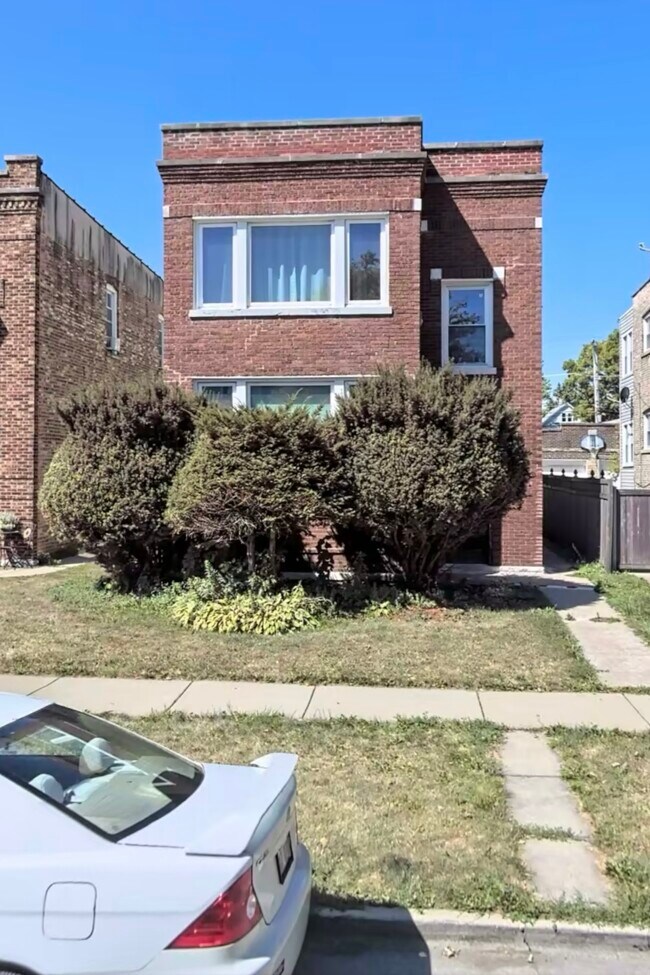 1418 Grove Ave Apartments and Nearby Berwyn Apartments For Rent