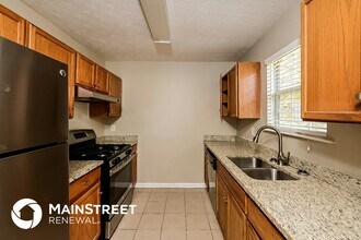 200 Oak Hill Rd in Covington, GA - Foto de edificio - Building Photo