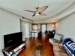 3338 Peachtree Rd NE in Atlanta, GA - Building Photo - Building Photo