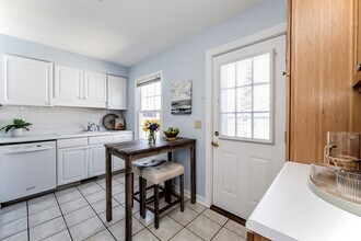 511 Donna Dr in St. Joseph, MI - Building Photo - Building Photo