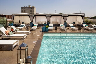 Avant in Los Angeles, CA - Foto de edificio - Building Photo