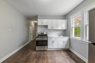 6954 S Maplewood Ave in Chicago, IL - Building Photo - Building Photo