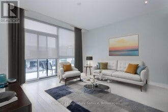 271-4271 Sea Ray Ave in Innisfil, ON - Building Photo - Building Photo