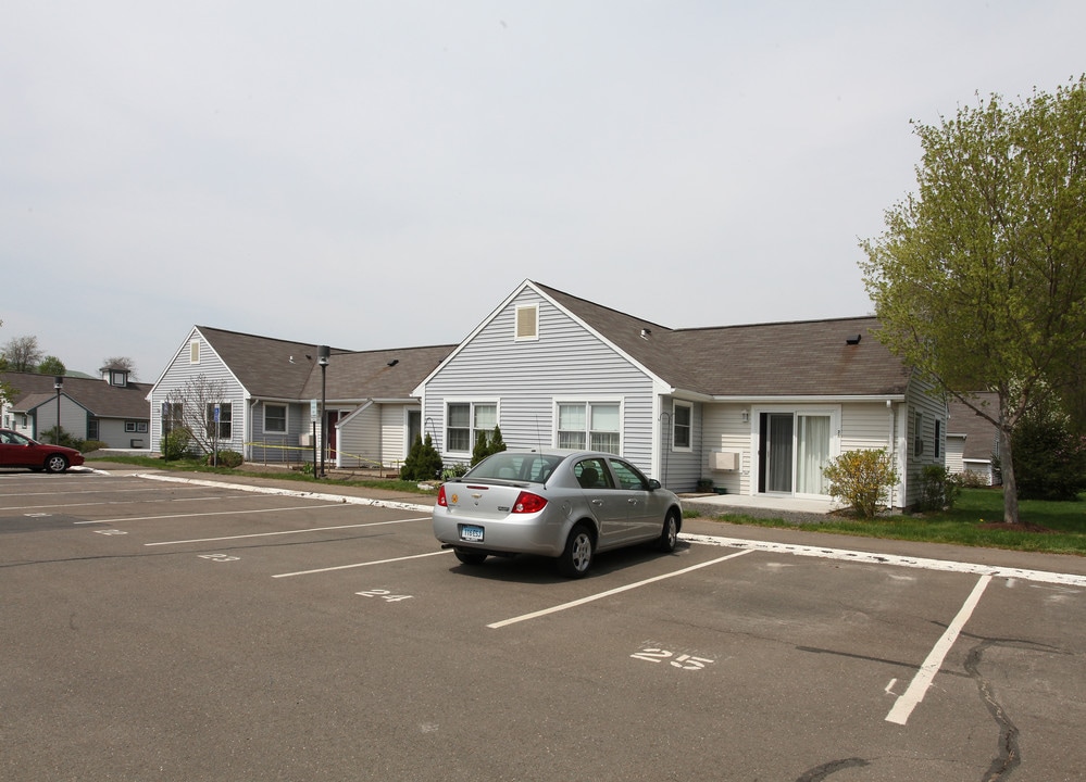 Mauro Meadows in Durham, CT - Foto de edificio