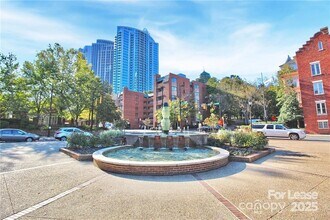 325 W 7th St in Charlotte, NC - Building Photo - Building Photo