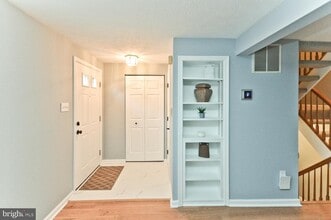 9505 Baroness Ct in Laurel, MD - Building Photo - Building Photo