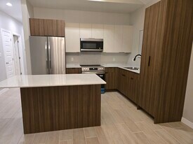 705 Deanne Dr in Weslaco, TX - Building Photo