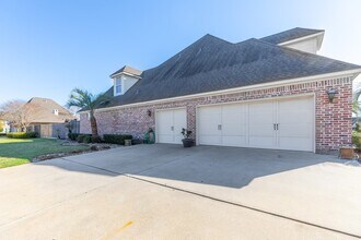 7790 Deer Chase Dr in Beaumont, TX - Building Photo - Building Photo
