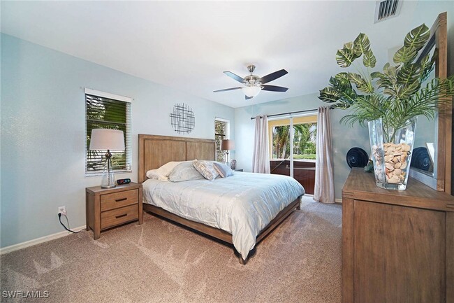 303 Aviation Pkwy in Cape Coral, FL - Foto de edificio - Building Photo
