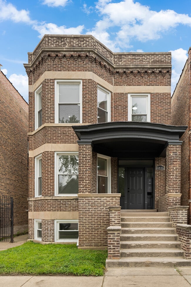 property at 6816 S Champlain Ave