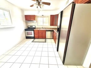 32 Elissa Ln in Yonkers, NY - Building Photo - Building Photo