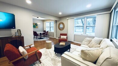 9323 80th Ct in Oak Lawn, IL - Building Photo - Building Photo