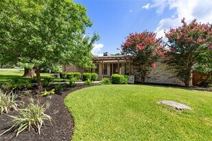 700 Grey Fox Trail in Austin, TX - Building Photo