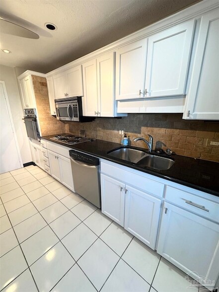 825 Bayshore Dr, Unit 706 in Pensacola, FL - Building Photo - Building Photo