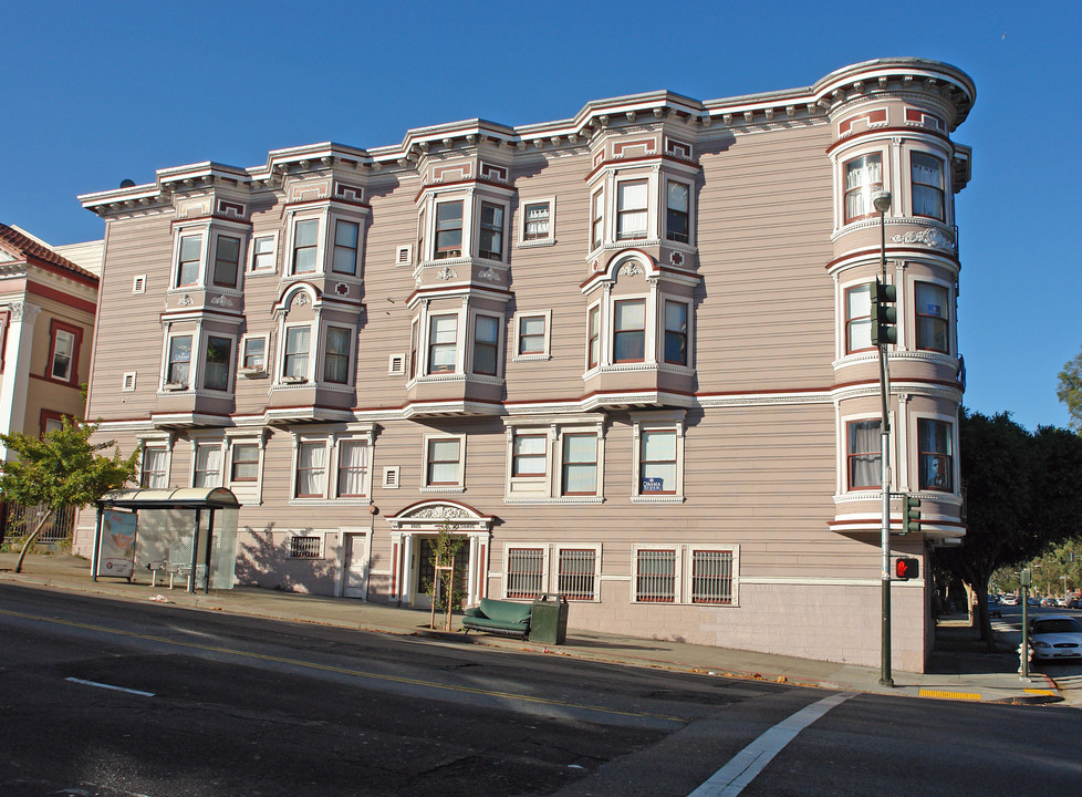 1015 Masonic Ave in San Francisco, CA - Building Photo