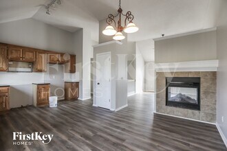 20564 W 124th Terrace in Olathe, KS - Foto de edificio - Building Photo