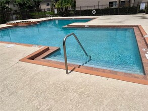 2796 S University Dr, Unit 2207 in Davie, FL - Foto de edificio - Building Photo