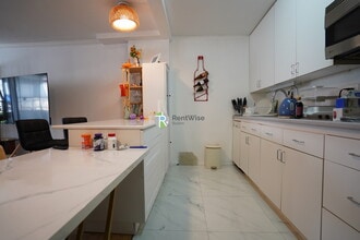 6 Whittier Pl in Boston, MA - Foto de edificio - Building Photo