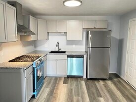 1311 Hanover St in Manchester, NH - Building Photo