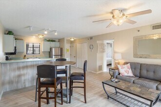 611 Lazy Days Rd in Osage Beach, MO - Building Photo - Building Photo