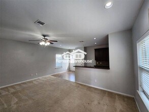 9346 Valley Tree Ln, Unit A5-W414 in Houston, TX - Building Photo - Building Photo
