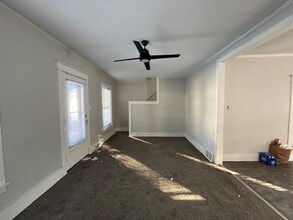 230 E Victoria St in South Bend, IN - Building Photo - Building Photo