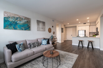 Artist Walk Apartments in Fremont, CA - Foto de edificio - Interior Photo