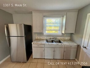 1307 S Main St in Palmer, MA - Building Photo - Building Photo