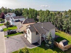 9100 Seal Point Cir in Anchorage, AK - Building Photo - Building Photo