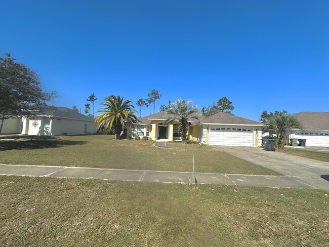 1517 Inverness Rd in Lynn Haven, FL - Building Photo - Building Photo