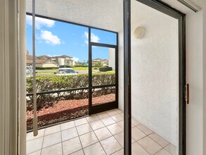 3351 Twin Lakes Terrace in Fort Pierce, FL - Building Photo - Building Photo