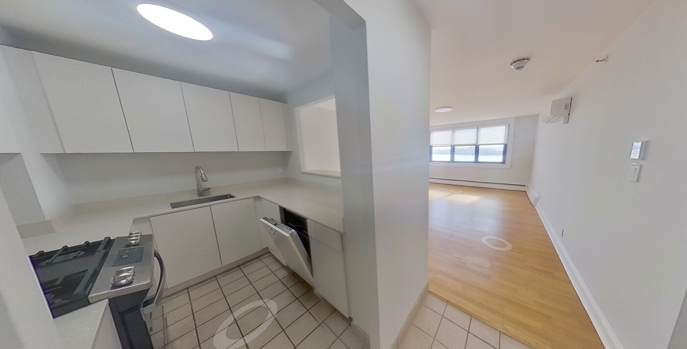 1390 Columbia Rd in Boston, MA - Building Photo