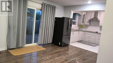 13 Fairfield Ave in Brampton, ON - Building Photo - Building Photo