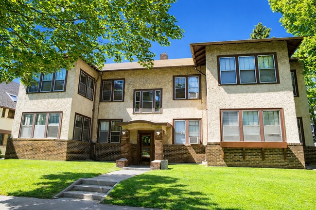 property at 417 11th Ave SE