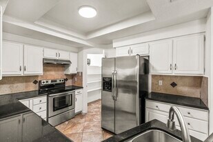 10788 Briar Forest Dr in Houston, TX - Building Photo