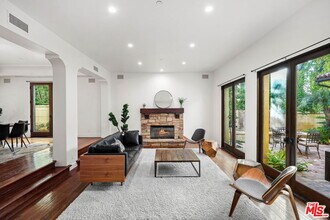 1853 Chastain Pkwy E in Los Angeles, CA - Building Photo - Building Photo