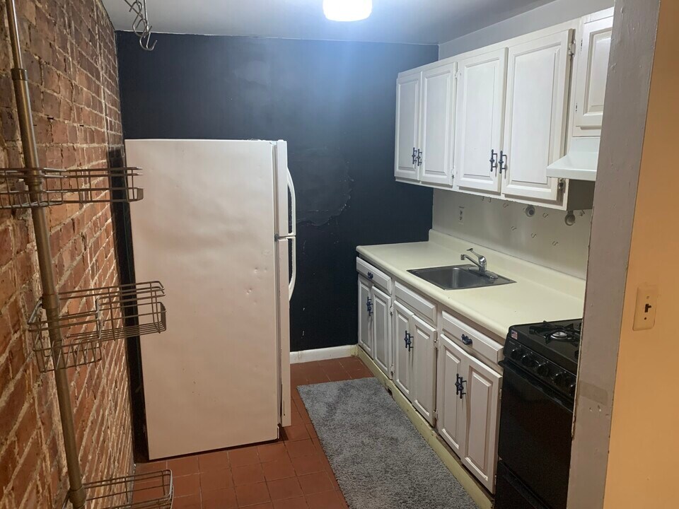 23 Worcester Sq, Unit 1 in Boston, MA - Building Photo