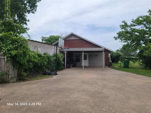 property at 2200 Floyd Hampton Rd