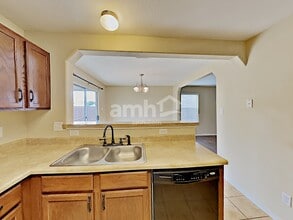 9210 Pacific Maple in San Antonio, TX - Building Photo - Building Photo